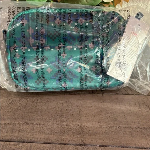 Sale! Lug Coupe Convertible Crossbody Bag Fair Isle Green NWT - Picture 2 of 6